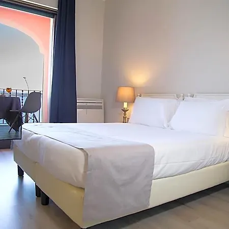 Hotel Shg Carlotta 4*