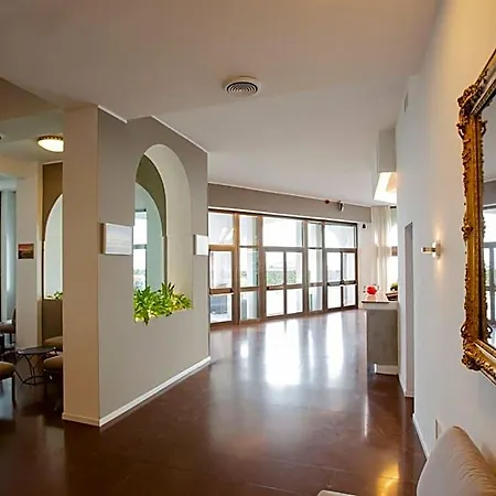 Hotel Shg Carlotta